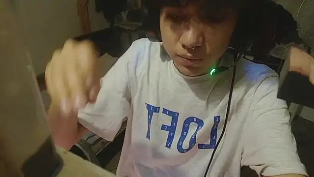 Emv2 online show from April 17, 2026, 2:03 am