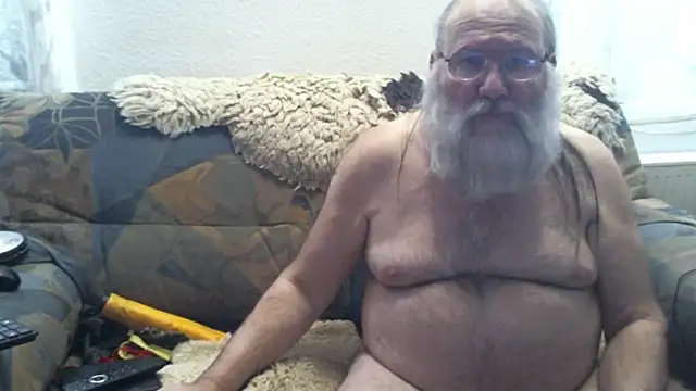 SexySantaC online show from October 17, 2025, 7:04 pm