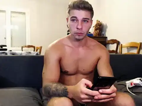 Snapshot of Elkafit28 chatting on October 3, 2025, 9:16 pm Elkafit28 online show from October 3, 2025, 9:16 pm