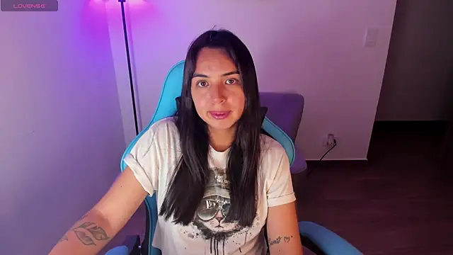 Miss Nicole online show from May 15, 2026, 1:58 am
