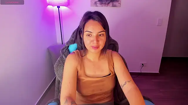Miss Nicole online show from June 4, 2026, 1:54 am