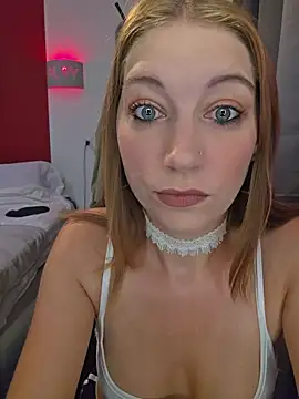 Snapshot of XLisaxx chatting on July 7, 2026, 3:37 pm XLisaxx online show from July 7, 2026, 3:37 pm