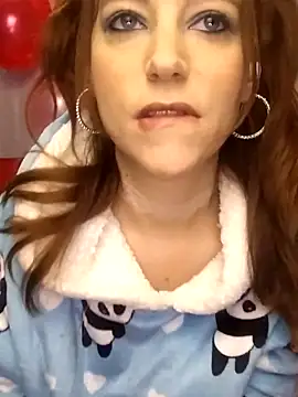 XLisaxx online show from February 12, 2026, 10:15 am