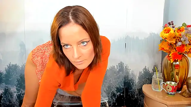 Snapshot of ViciousSiren chatting on October 27, 2025, 2:29 pm ViciousSiren online show from October 27, 2025, 2:29 pm