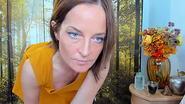 Snapshot of ViciousSiren chatting on September 11, 2025, 12:49 pm ViciousSiren online show from September 11, 2025, 12:49 pm