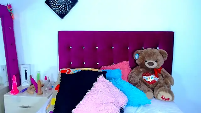 Snapshot of Jenng18 chatting on October 5, 2025, 9:16 pm Jenng18 online show from October 5, 2025, 9:16 pm