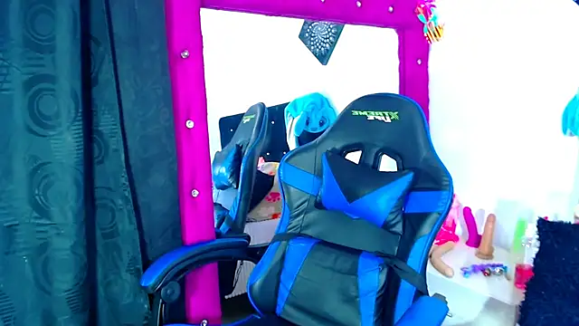 Jenng18 online show from May 23, 2026, 3:49 am