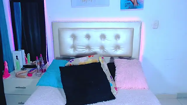 Jenng18 online show from February 12, 2025, 7:02 am