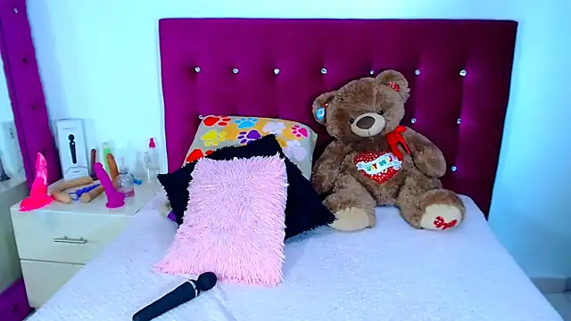 Snapshot of Jenng18 chatting on September 27, 2025, 5:30 pm Jenng18 online show from September 27, 2025, 5:30 pm