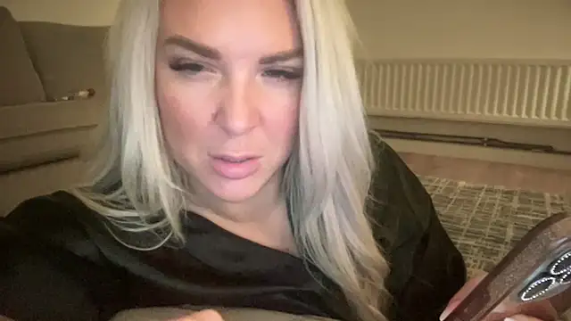 Snapshot of Bustyblondebabe32 chatting on March 16, 2025, 11:59 pm Bustyblondebabe32 online show from March 16, 2025, 11:59 pm