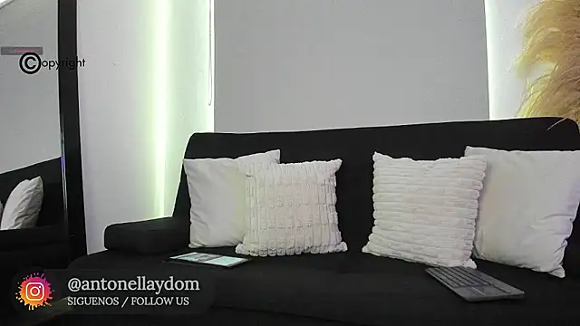 antonella dom1 online show from March 31, 2026, 9:06 pm