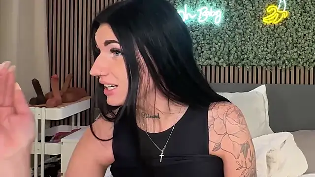 LizaRoxx online show from November 28, 2025, 8:53 pm