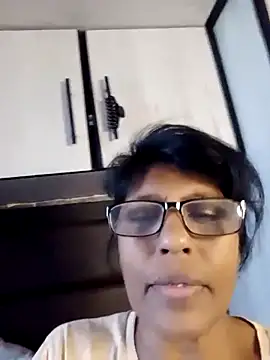 MsAttitude online show from June 4, 2026, 8:52 am