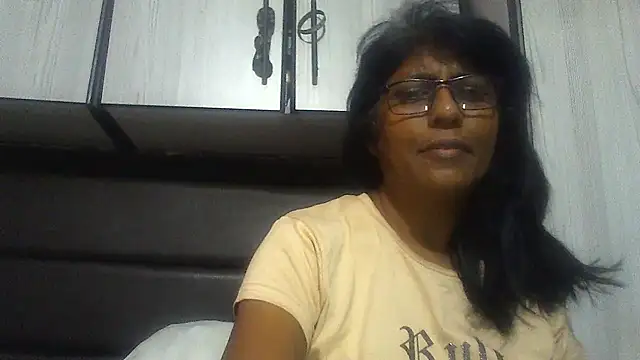 MsAttitude online show from February 18, 2025, 9:32 am