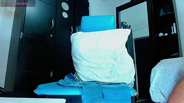 isuckmyselfxxx 420 online show from March 6, 2025, 5:46 am