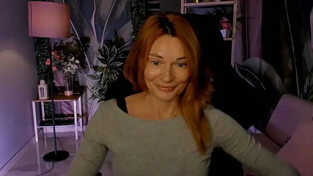 MistyBarnes online show from November 23, 2025, 1:43 pm