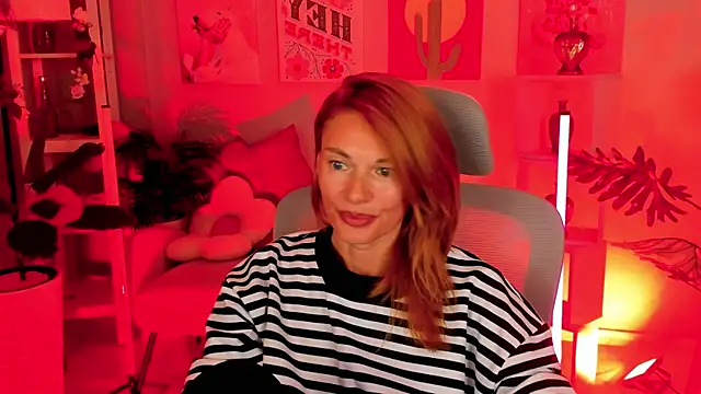 Snapshot of MistyBarnes chatting on October 12, 2025, 2:18 pm MistyBarnes online show from October 12, 2025, 2:18 pm