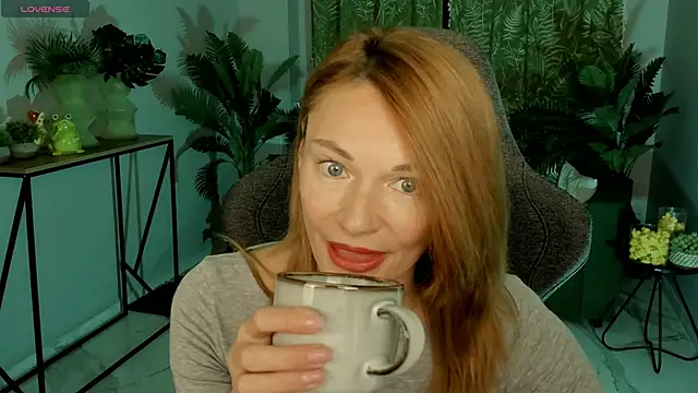 Snapshot of MistyBarnes chatting on November 6, 2025, 1:48 pm MistyBarnes online show from November 6, 2025, 1:48 pm