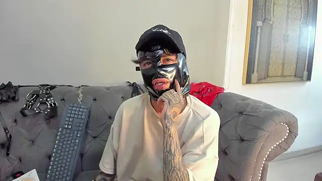AcidMilo online show from December 2, 2024, 4:26 pm