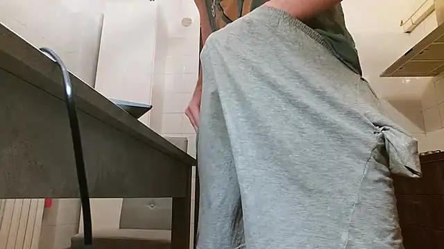 Snapshot of asa92921 chatting on October 14, 2025, 1:45 pm asa92921 online show from October 14, 2025, 1:45 pm