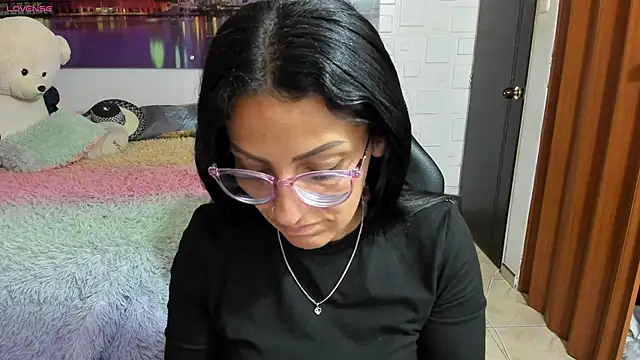 alma blue online show from March 28, 2026, 11:50 pm