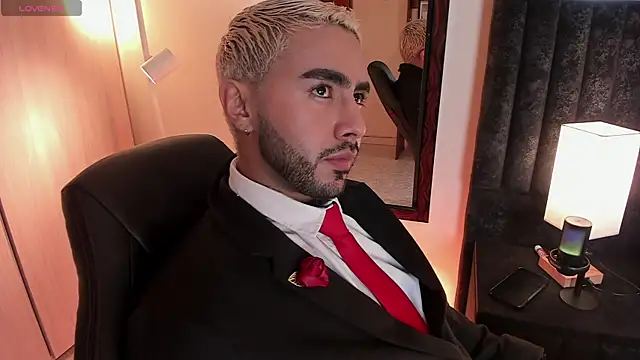 Snapshot of ItsMeEros chatting on September 18, 2025, 11:41 pm ItsMeEros online show from September 18, 2025, 11:41 pm