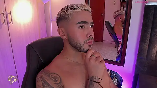 Snapshot of ItsMeEros chatting on September 25, 2025, 11:11 pm ItsMeEros online show from September 25, 2025, 11:11 pm