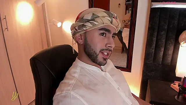 Snapshot of ItsMeEros chatting on October 2, 2025, 11:08 pm ItsMeEros online show from October 2, 2025, 11:08 pm