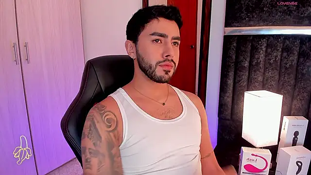 ItsMeEros online show from February 10, 2025, 9:47 pm