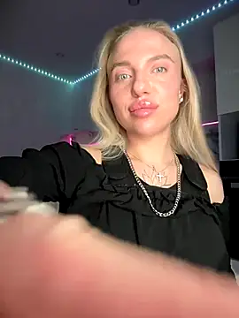 Snapshot of pinkstar_ chatting on October 11, 2025, 5:58 pm pinkstar online show from October 11, 2025, 5:58 pm