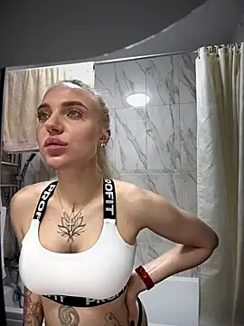 Snapshot of pinkstar_ chatting on November 4, 2025, 5:33 am pinkstar online show from November 4, 2025, 5:33 am