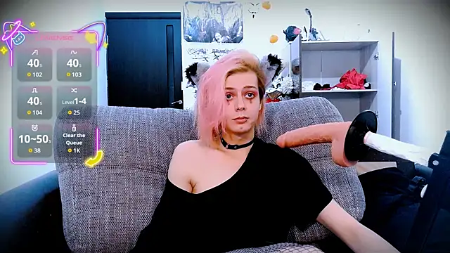 Snapshot of Littlepinkcat chatting on October 6, 2025, 8:15 am Littlepinkcat online show from October 6, 2025, 8:15 am