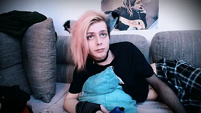 Snapshot of Littlepinkcat chatting on October 27, 2025, 2:51 pm Littlepinkcat online show from October 27, 2025, 2:51 pm