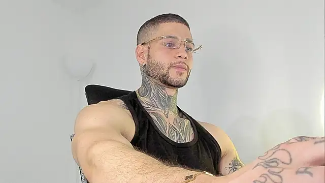  jamesleandros1 online show from October 3, 2025, 1:09 am