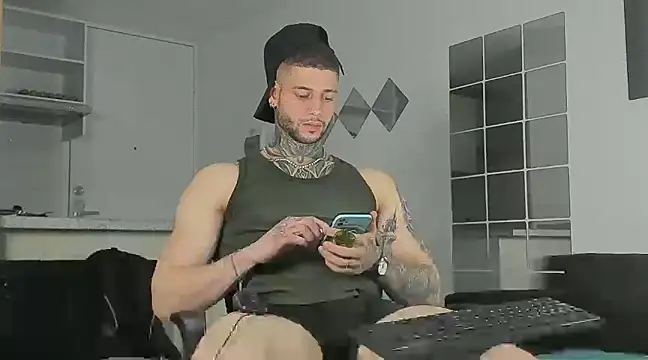  jamesleandros1 online show from December 10, 2024, 10:26 pm