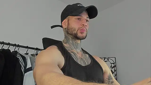  jamesleandros1 online show from October 11, 2025, 5:14 pm