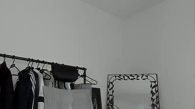  jamesleandros1 online show from October 16, 2025, 10:18 pm