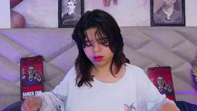 Snapshot of SabinaMerchetti chatting on September 27, 2025, 2:34 pm SabinaMerchetti online show from September 27, 2025, 2:34 pm