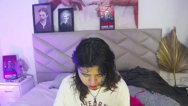 Snapshot of SabinaMerchetti chatting on October 20, 2025, 3:41 am SabinaMerchetti online show from October 20, 2025, 3:41 am