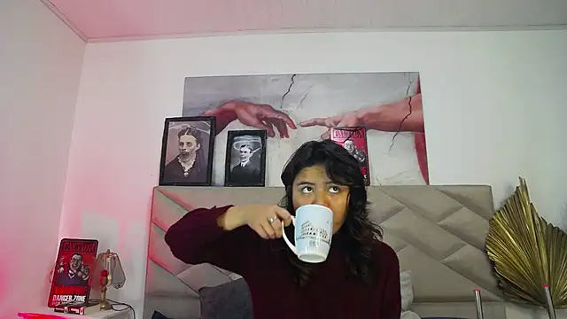 Snapshot of SabinaMerchetti chatting on October 19, 2025, 2:47 am SabinaMerchetti online show from October 19, 2025, 2:47 am