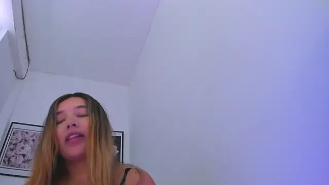 Snapshot of sofihill01 chatting on September 22, 2025, 7:09 pm sofihill01 online show from September 22, 2025, 7:09 pm