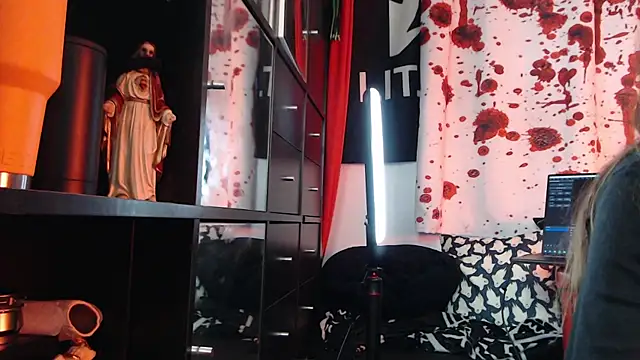 Snapshot of Silentmary chatting on September 26, 2025, 6:48 pm Silentmary online show from September 26, 2025, 6:48 pm