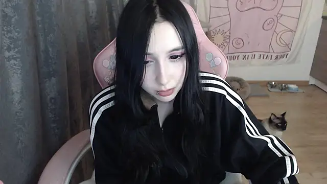 Snapshot of Holy420lolii chatting on February 6, 2025, 8:45 pm Holy420lolii online show from February 6, 2025, 8:45 pm