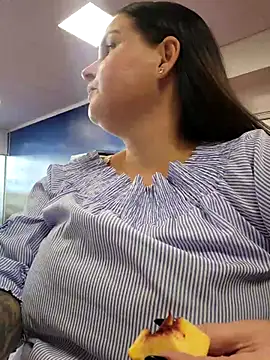 Snapshot of GeorgiaLerox chatting on October 5, 2025, 11:45 am GeorgiaLerox online show from October 5, 2025, 11:45 am