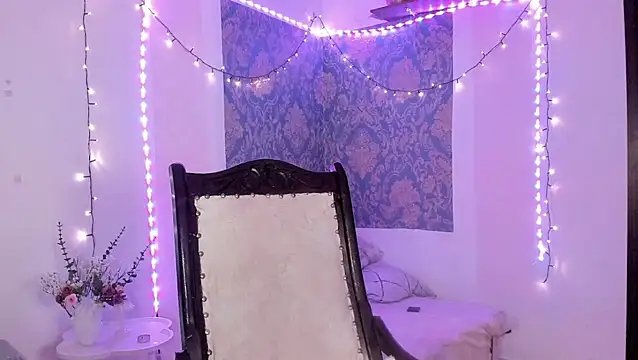 Eva Lee  online show from March 8, 2026, 9:34 am