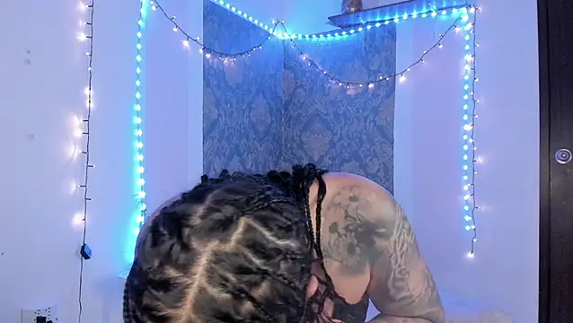 Eva Lee  online show from April 9, 2026, 9:59 am