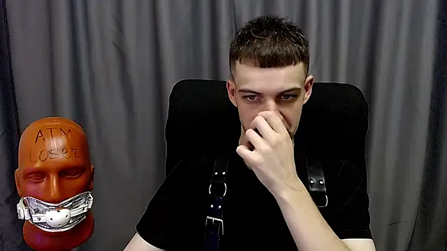 Snapshot of _Damien_thorn_ chatting on October 7, 2025, 9:27 pm Damien thorn online show from October 7, 2025, 9:27 pm