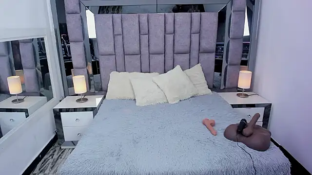 EMMAHILL1 online show from February 2, 2026, 11:09 am