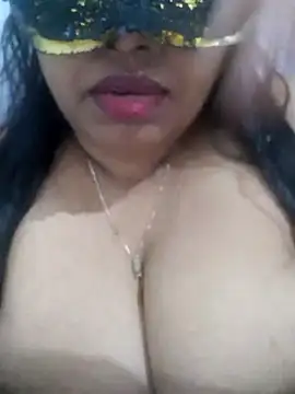 Snapshot of chubby_wife chatting on October 11, 2025, 9:38 pm chubby wife online show from October 11, 2025, 9:38 pm