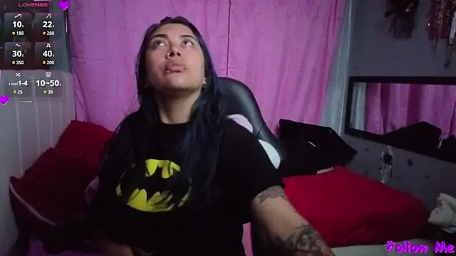 nathalie zanettii online show from April 2, 2026, 11:55 pm